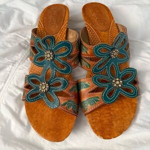 L’Artiste Hand Painted Leather Floral Sandals EU 41 US 9.5 Slip On